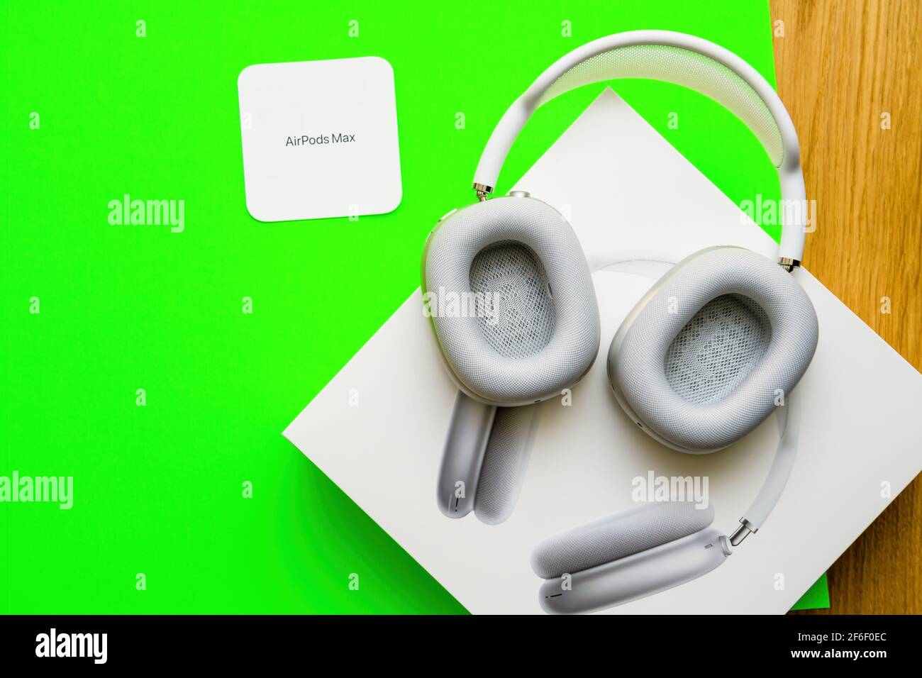Apple AirPods Max Over-Ear headphones, Wireless, green Buy
