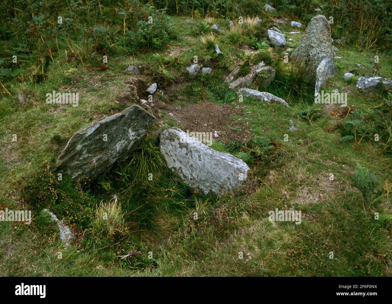 Sannox Neolithic chambered tomb, Arran, Scotland, UK, looking E at the Clyde-type burial chamber divided into three compartments of upright slabs. Stock Photo