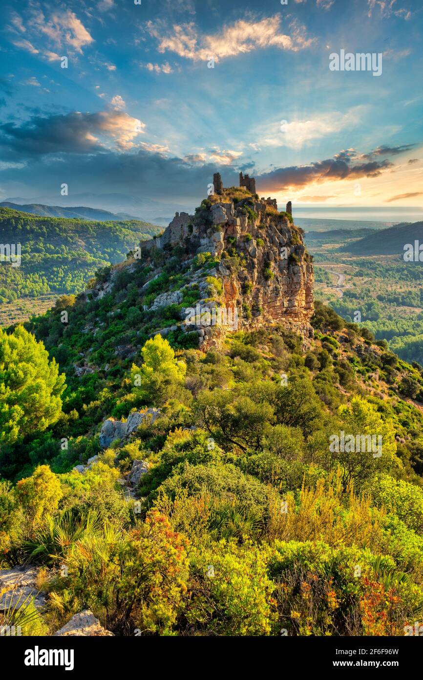 Summer sunset castle hill hi-res stock photography and images - Alamy