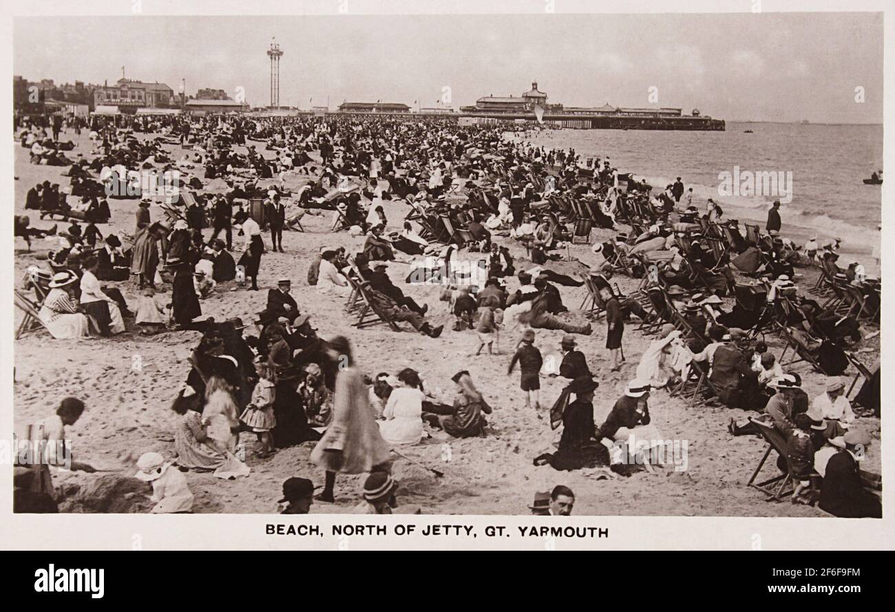 Postcard showing the beach, Great Yarmouth, postmarked 1925 Stock Photo