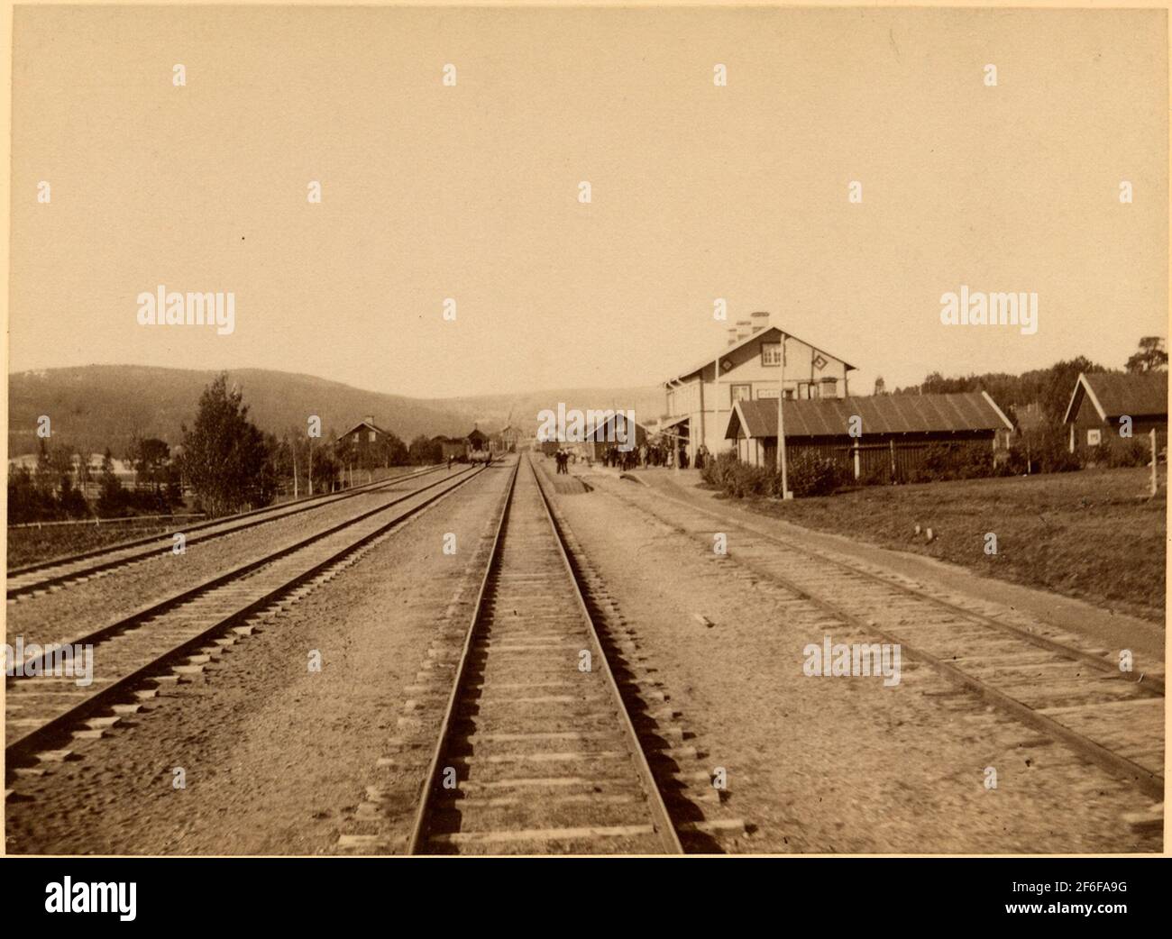 Station landscaped in 1878. Twostorey station house in wood