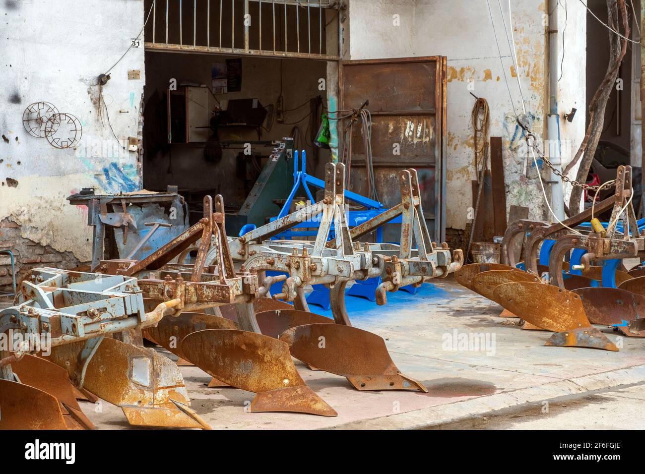 Old tractors disc plow machine parts for soil preparation agricultural