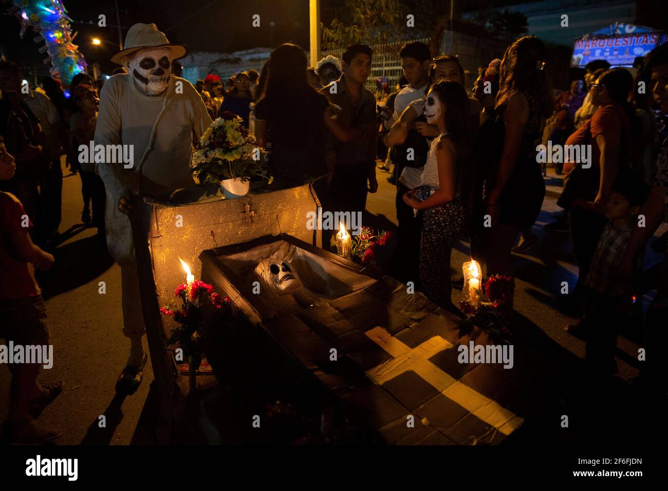 Mexican funeral hi-res stock photography and images - Alamy