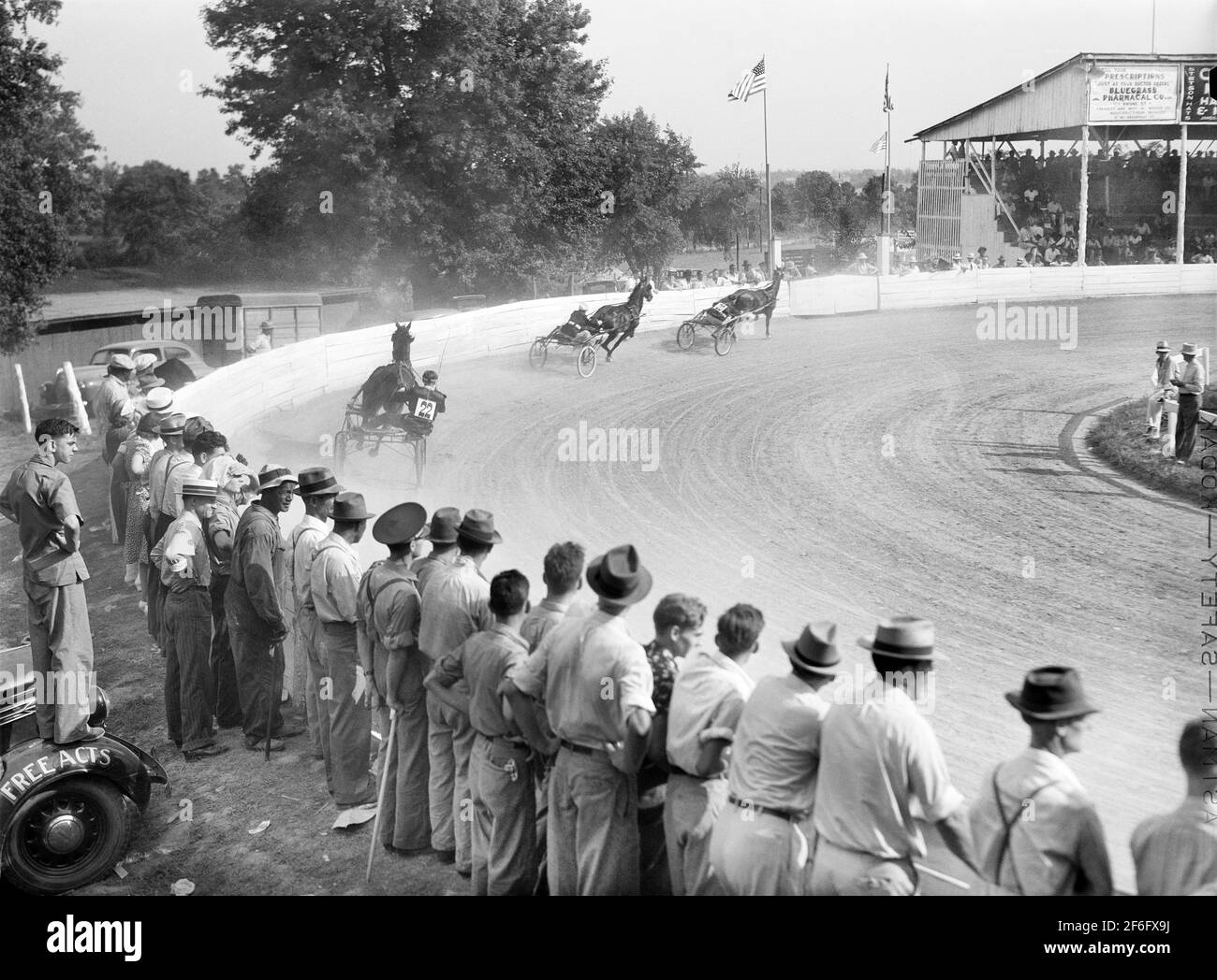 Sulky or Harness Races, Shelby County Fair, Shelbyville, Kentucky, USA, Marion Post Wolcott, U.S. Farm Security Administration, August 1940 Stock Photo