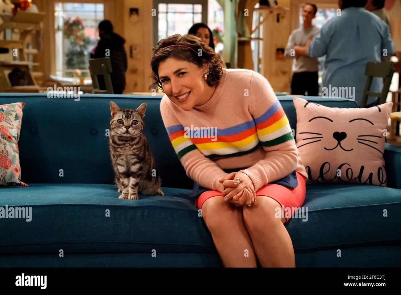 Call Me Kat Mayim Bialik Salsa Season 1 Ep 112 Aired Mar 18 21 Photo Lisa Rose C Fox Courtesy Everett Collection Stock Photo Alamy