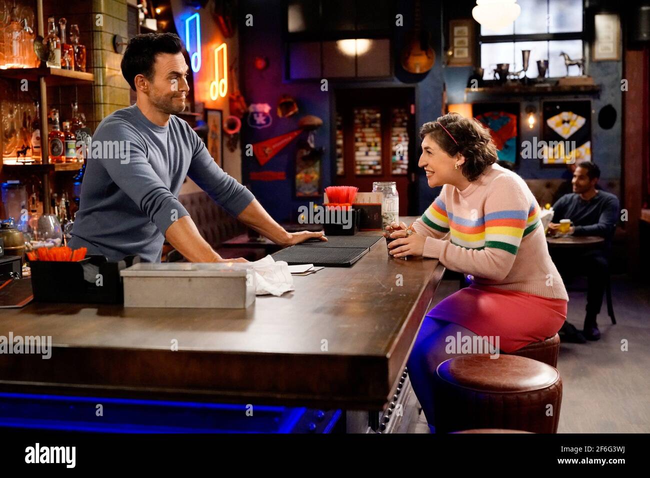 CALL ME KAT, from left Cheyenne Jackson, Mayim Bialik, Salsa', (Season