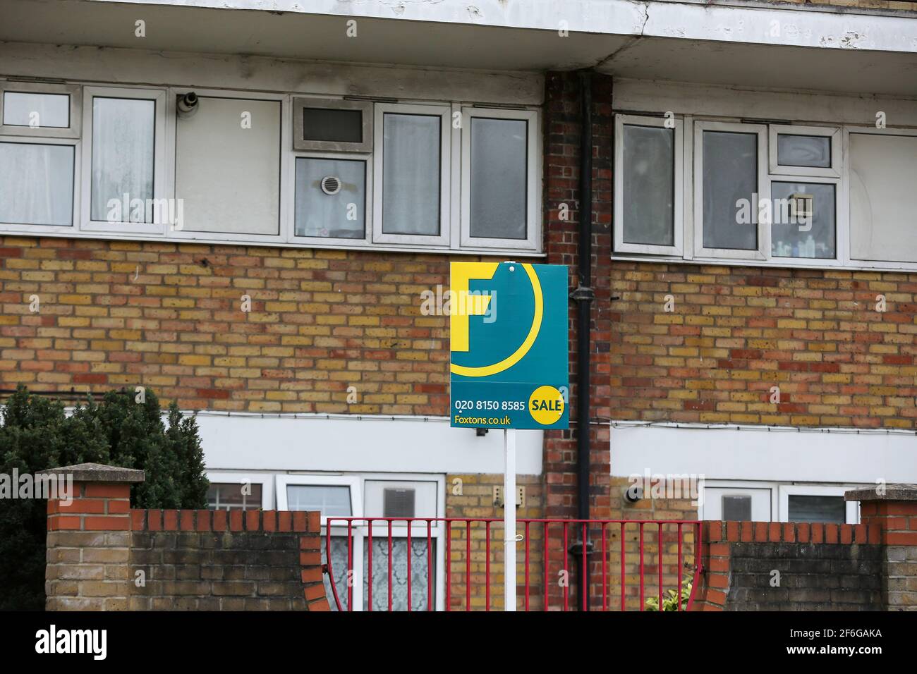 Foxtons 2021 hires stock photography and images Alamy