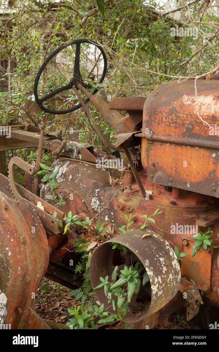 Rusty File Farm Old Rusty Farm Tractor Stock Photo - Alamy