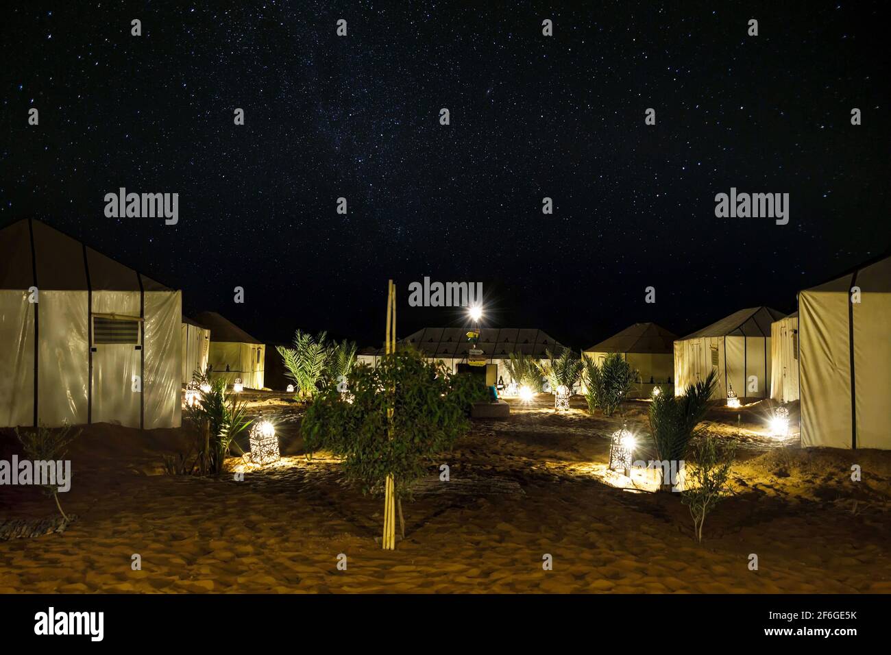 night view of luxury camping tent in sahara desert Stock Photo - Alamy