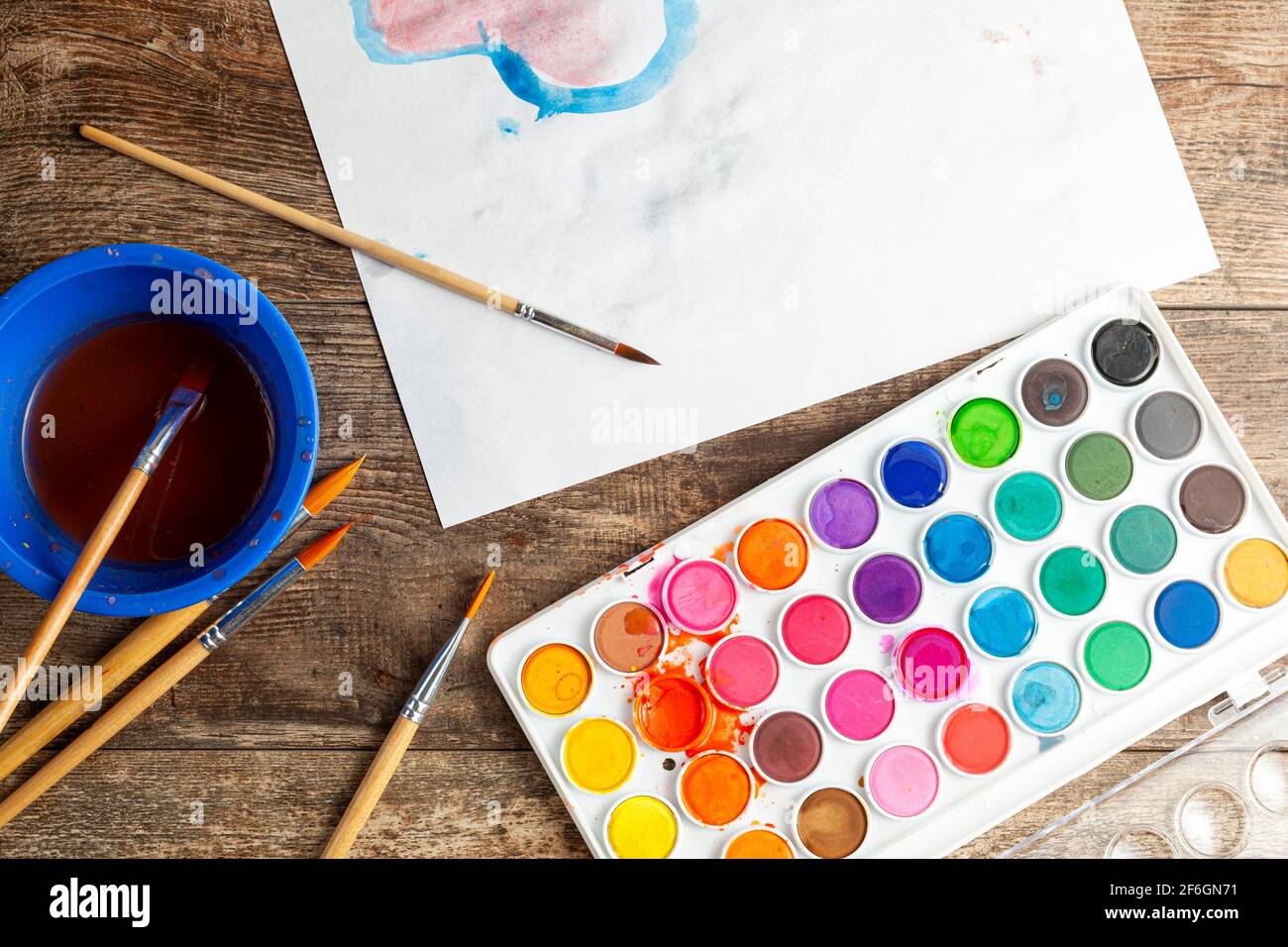 Cup water paint brush hi-res stock photography and images - Alamy