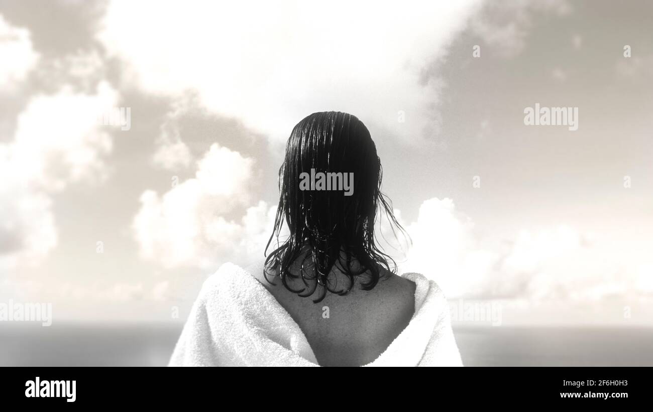 Black hair woman beach rear view hi-res stock photography and images ...