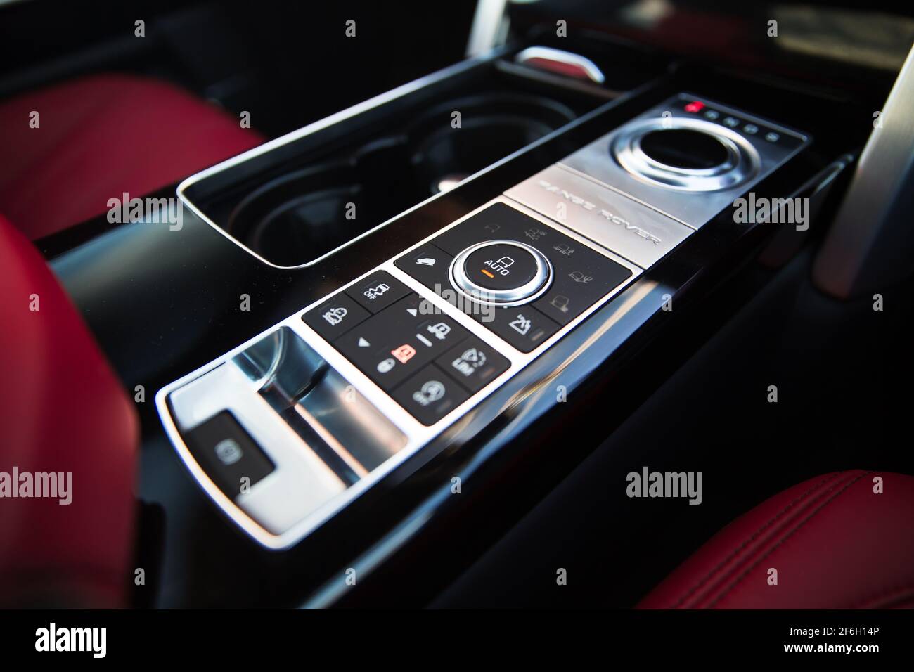 Range rover autobiography hi-res stock photography and images - Alamy