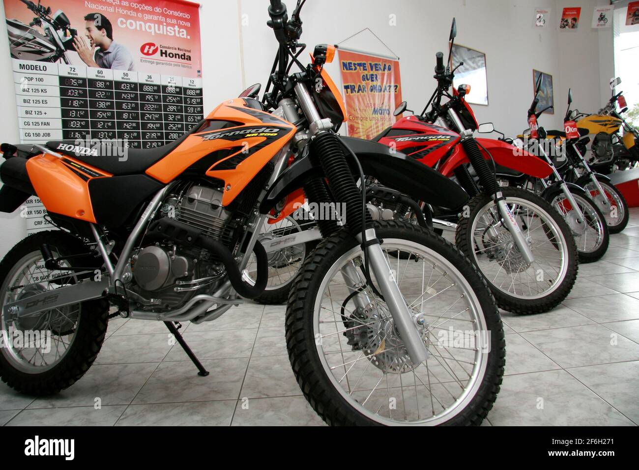 eunapolis, bahia / brazil - july, 2008: Honda motorcycle dealer in the city  of Eunapolis, in southern Bahia Stock Photo - Alamy