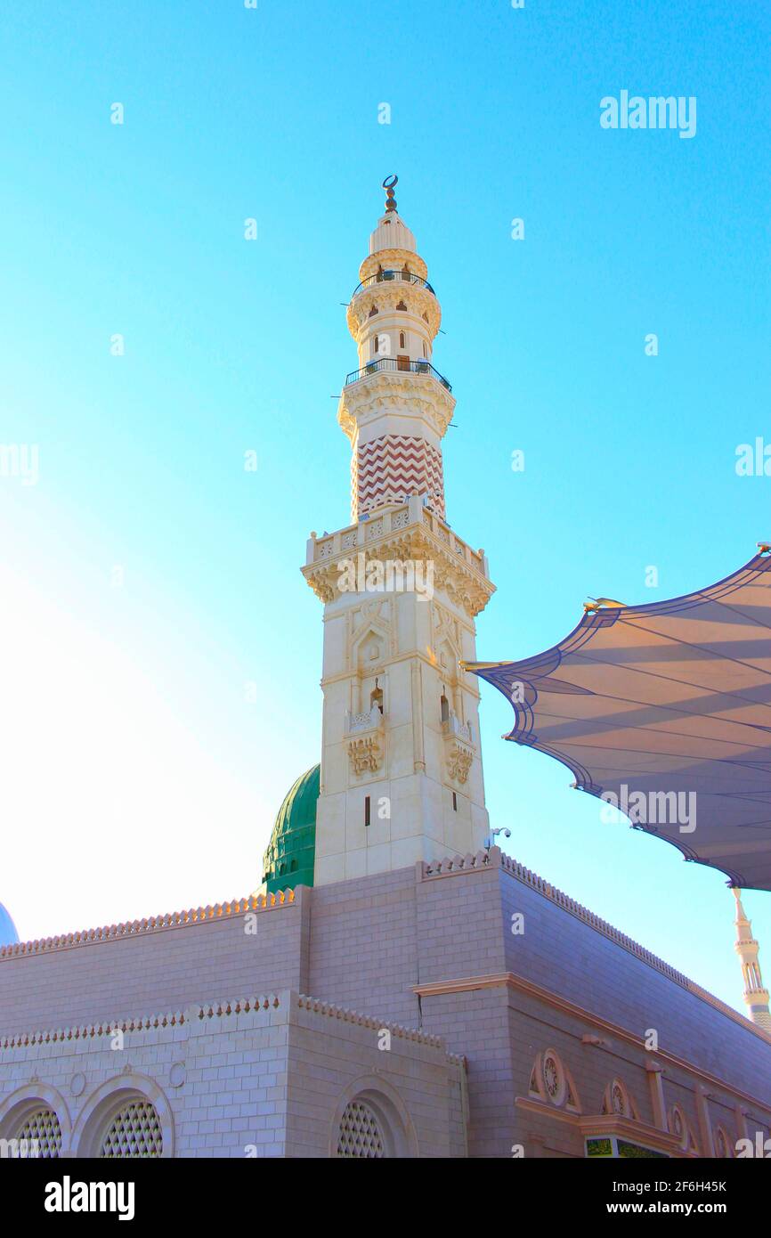 masjid madina munawara, saudi arabia Stock Photo - Alamy