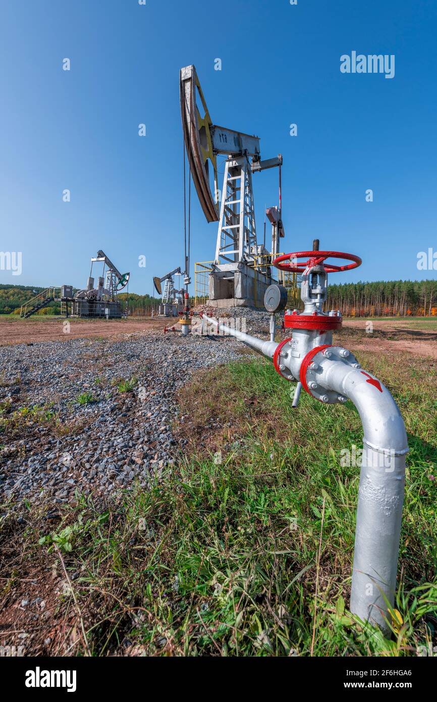 Oil gas industry wellhead flange hires stock photography and images