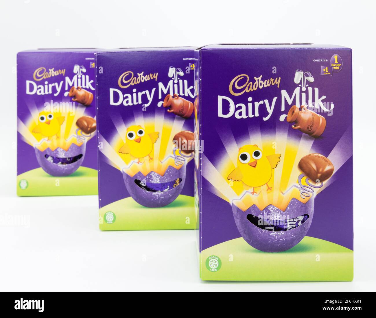 Cadbury dairy milk easter egg hires stock photography and images Alamy