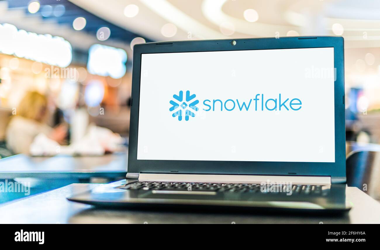 POZNAN, POL - MAR 15, 2021: Laptop computer displaying logo of Snowflake, a cloud computing-based data warehousing company based in San Mateo, Califor Stock Photo