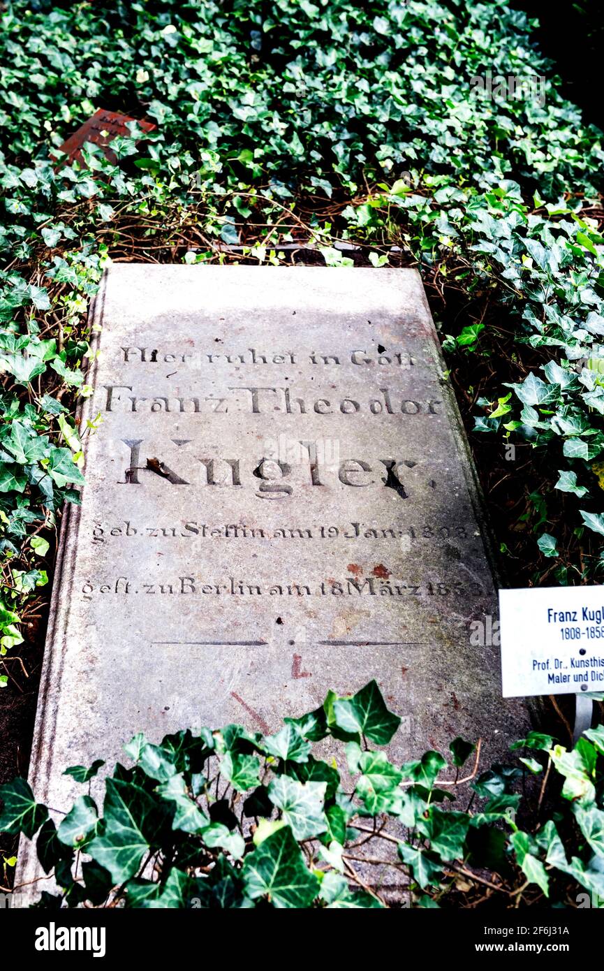 Berlin, St. Matthäus Kirchhof, Berlin St. Matthaeus cemetery - Grab von Franz Kugler Stock Photo