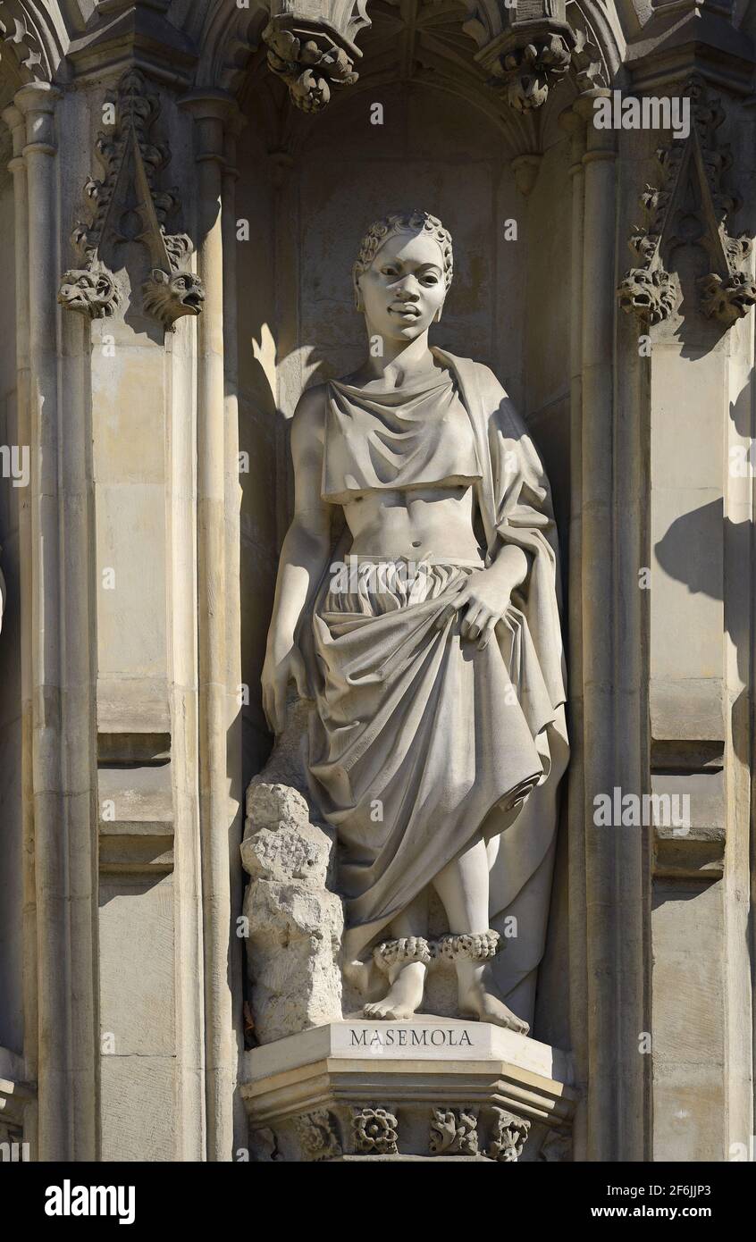 London, England, UK. Westminster Abbey - the Modern Martyrs (Tim Crawley, 1998) statues of ten modern martyrs above main entrance. Manche Masemola (19 Stock Photo