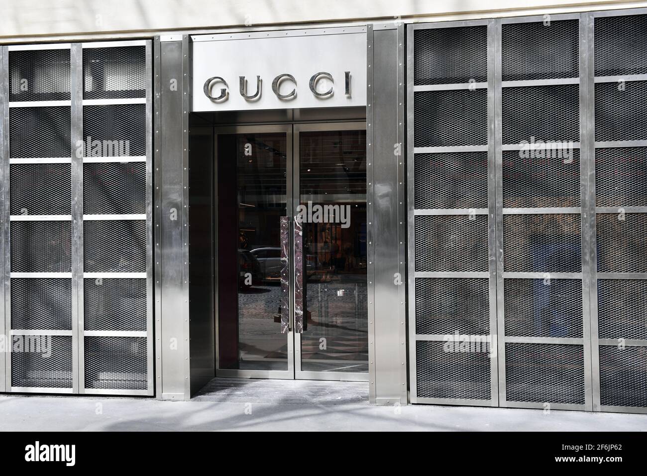 Gucci store - Rue Royale - Paris - France Stock Photo - Alamy