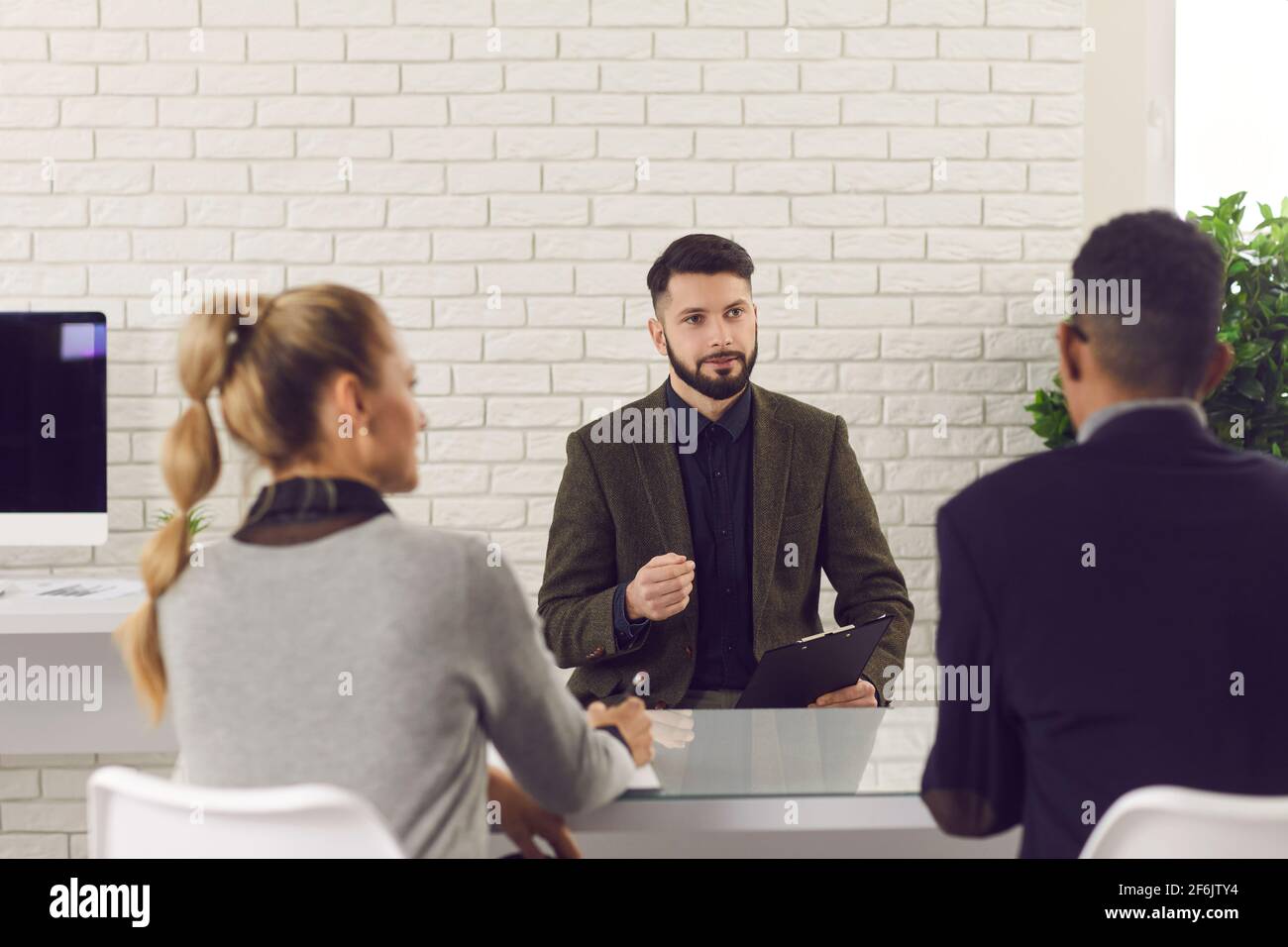 Brainstorming, international business meeting, coaching concept Stock Photo