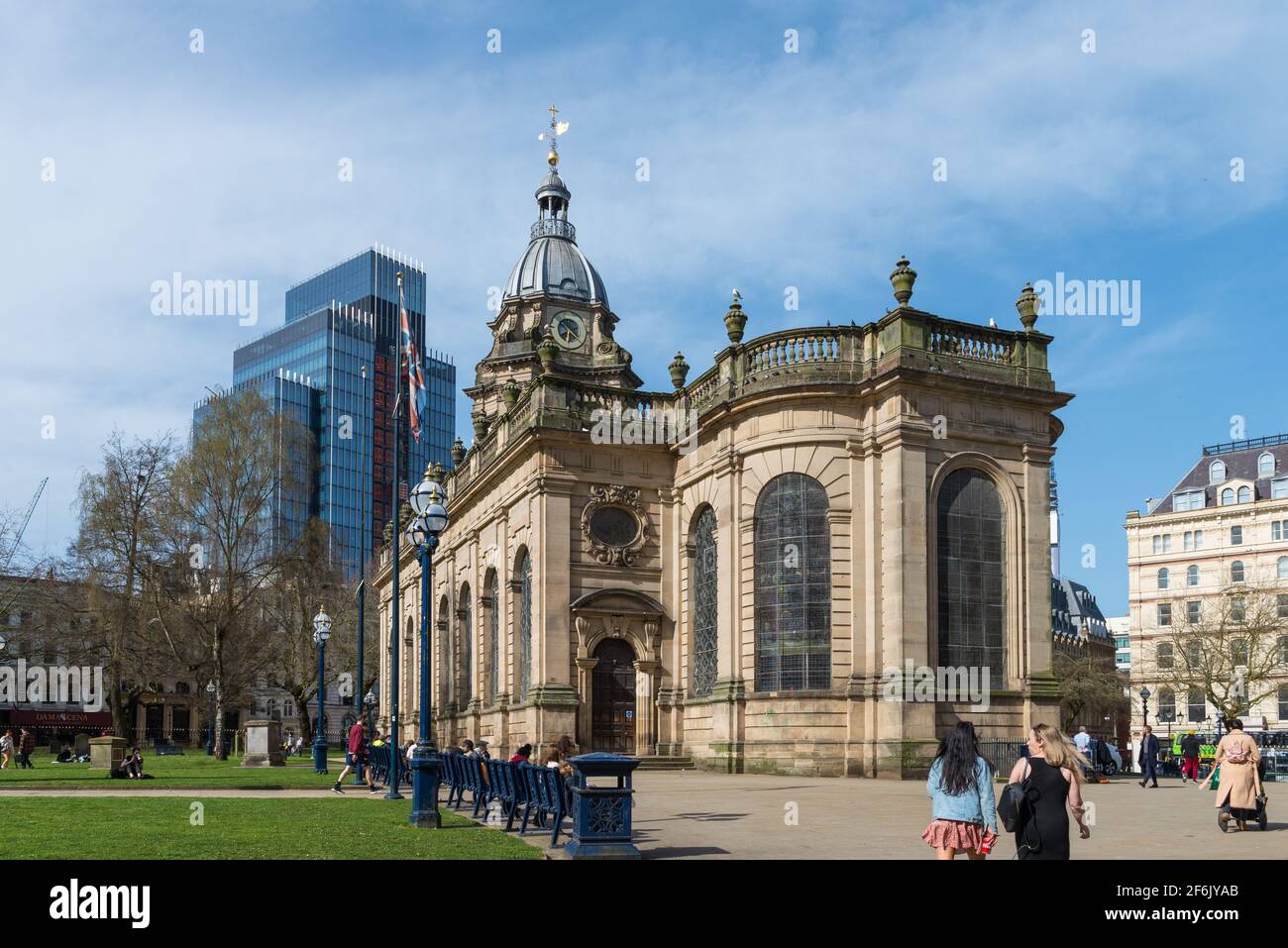 St Philip's Cathedral and churchyard by Colmore Row in Birmingham city centre Stock Photo