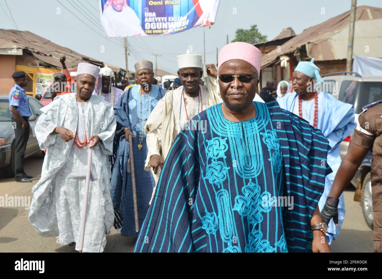 Yoruba Obas arriving at the coronation ceremony of Ooni of Ife, Oba Adeyeye Enitan Ogunwusi, Ile-Ife, Osun State, Nigeria. Stock Photo