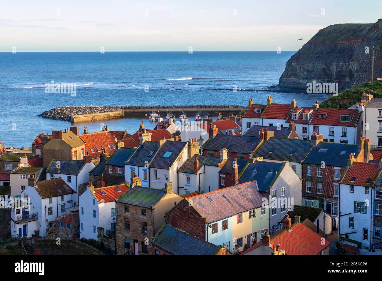 Staithes, a historic fishing village in North Yorkshire Stock Photo