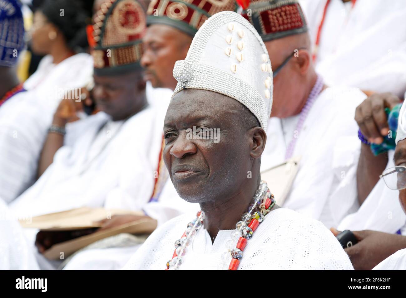 Ooni of Ife chiefs (Sooko) in their traditional costume during the Olojo  Festival, Osun State, Nigeria Stock Photo - Alamy