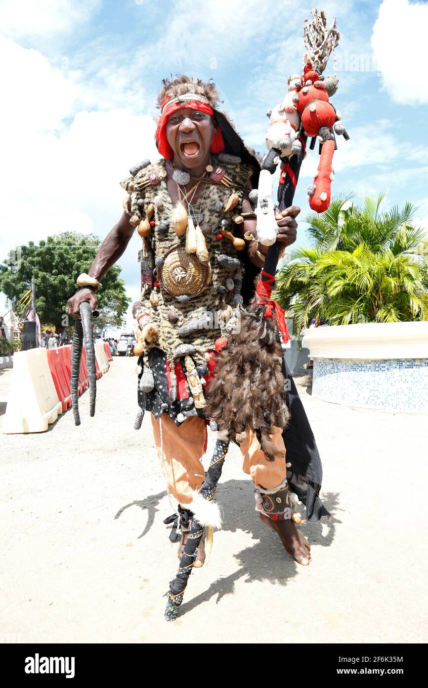 Yoruba warrior displays his magical power during the Olojo festival, Ile-Ife, Osun State, Nigeria. Stock Photo