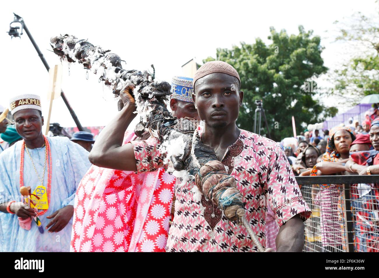 A man and his magical sun power, Olojo Festival, Ile-Ife, Osun State, Nigeria. Stock Photo