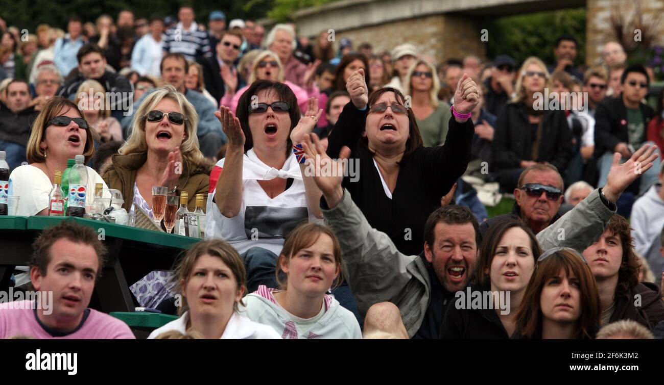 Wimbledon 2007....  Crouds on Henman Hill react during Tim Henmans victory against Carlos Moya.  pic David Sandison Stock Photo