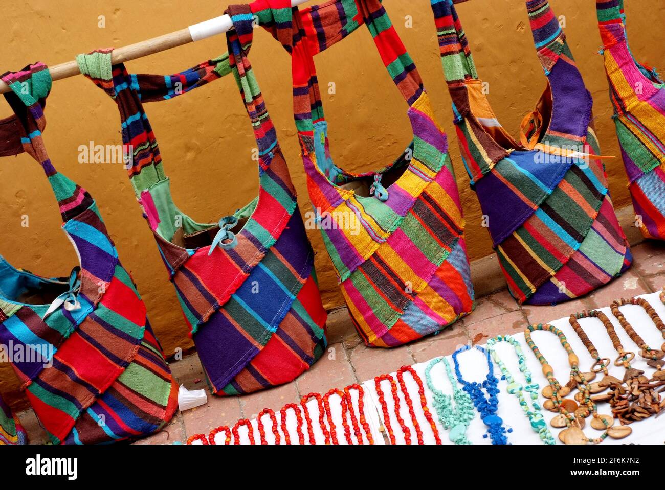 selling handmade bolsas online