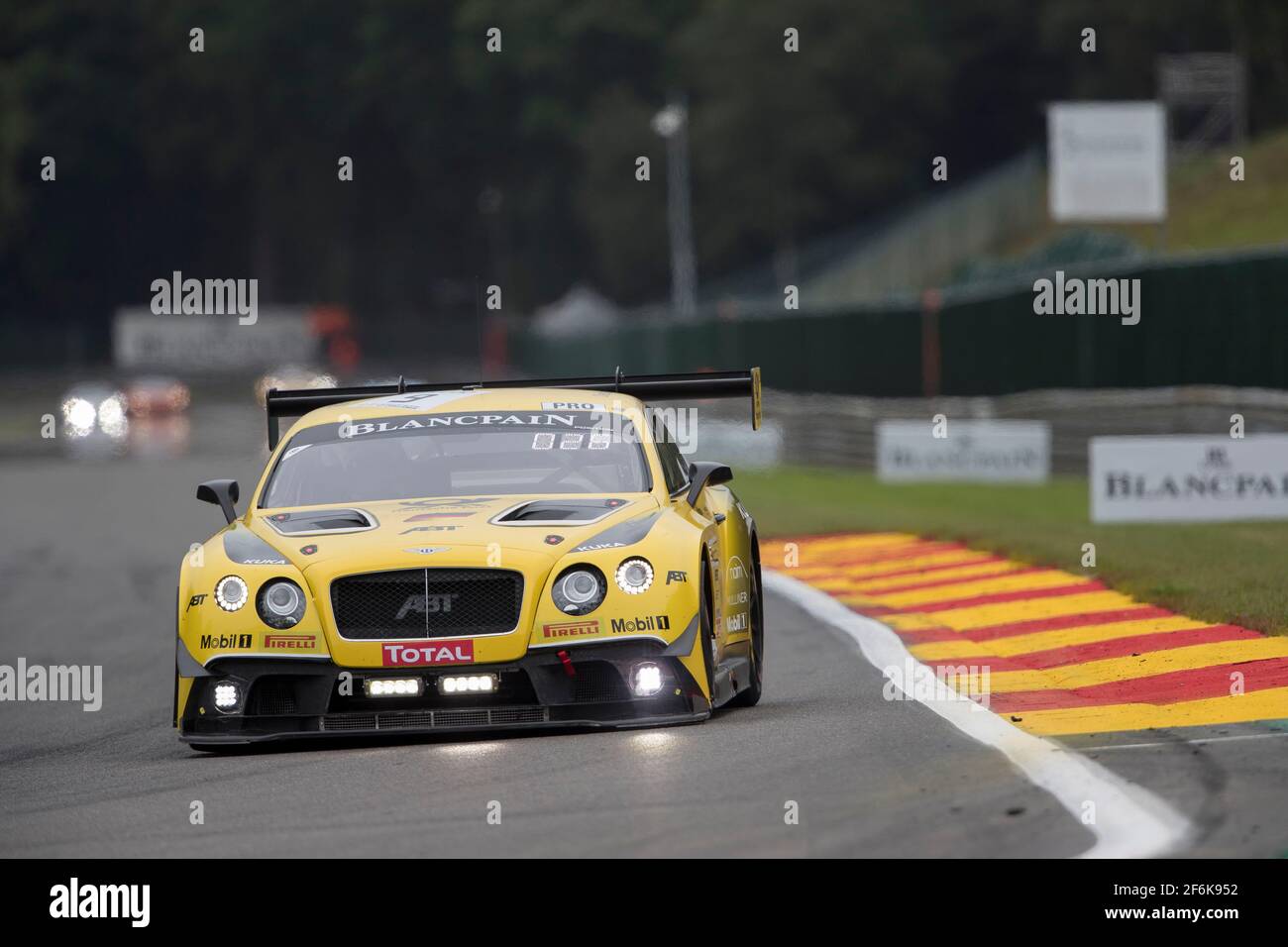 Page 7 - Bentley Continental Gt Auto High Resolution Stock Photography and  Images - Alamy