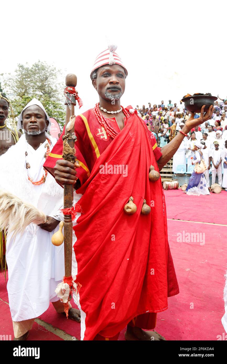 Ora Ife onile ina displaying his magical power during the Olojo Festival, Ile-Ife, Osun State, Nigeria. Stock Photo