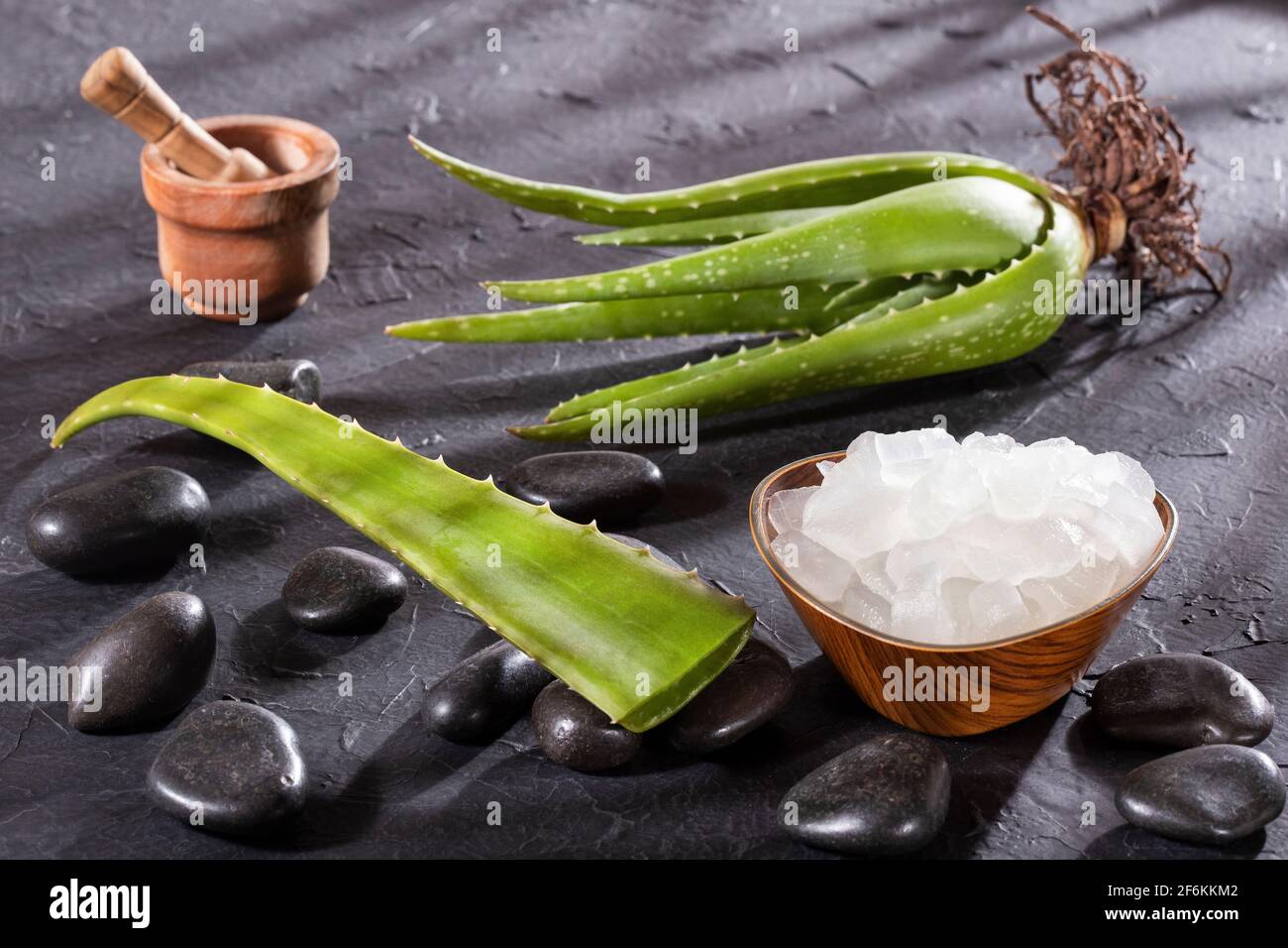 leaves and crystals of aloe vera Stock Photo - Alamy