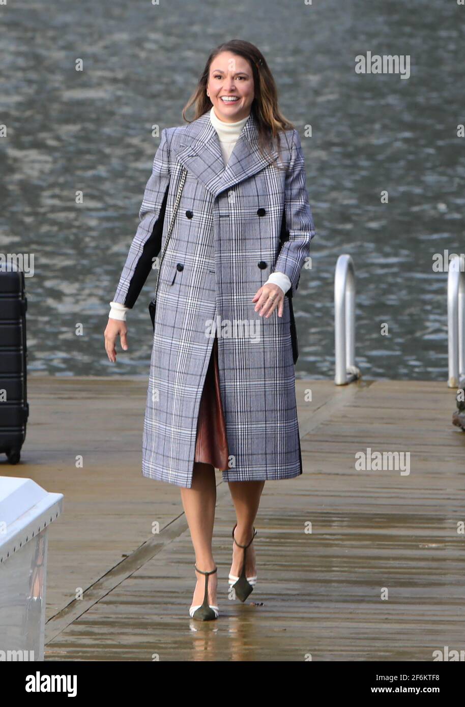 New York NY 20201114 Sutton Foster on the set of Younger in