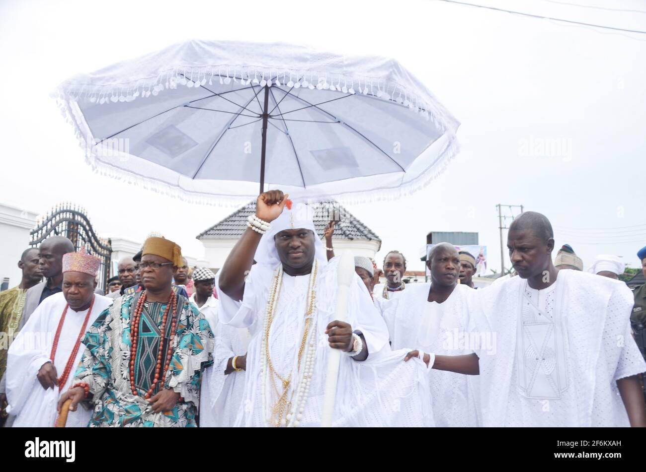 The arrival of Ooni to the venue of Olojo Festival after his seven-day seclusion to commune with the ancestors for the welfare of the people. Stock Photo