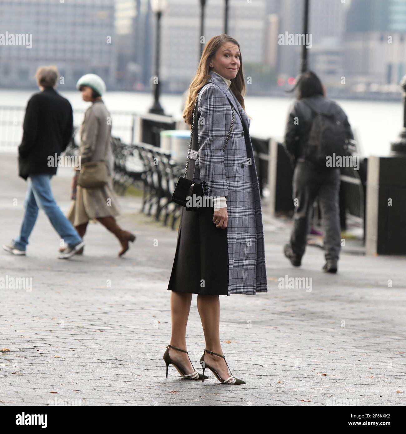 New York NY 20201114 Sutton Foster on the set of Younger in
