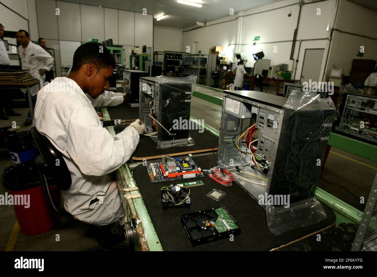 Computer Assembly Line High Resolution Stock Photography and Images - Alamy