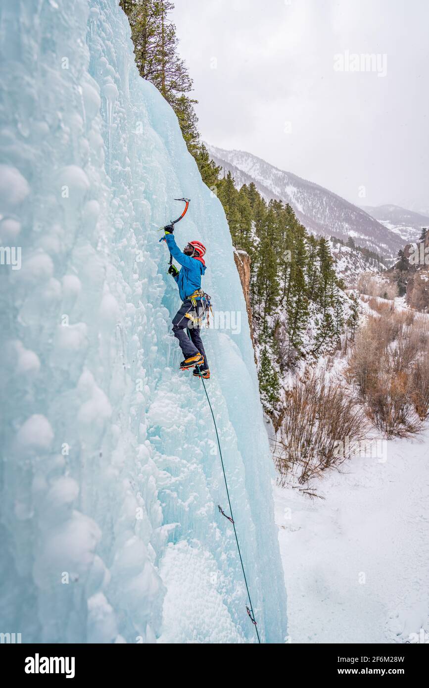 Ice cliff climber hi-res stock photography and images - Alamy