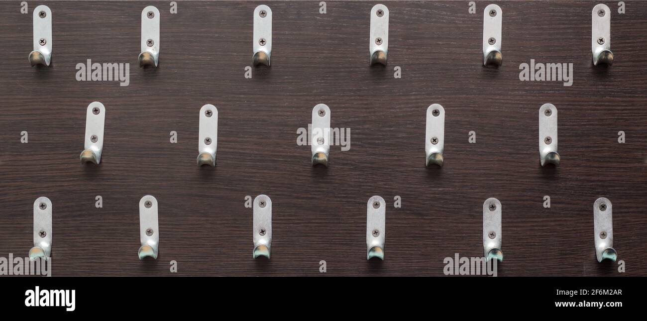 Hanging up clothes screws hires stock photography and images Alamy