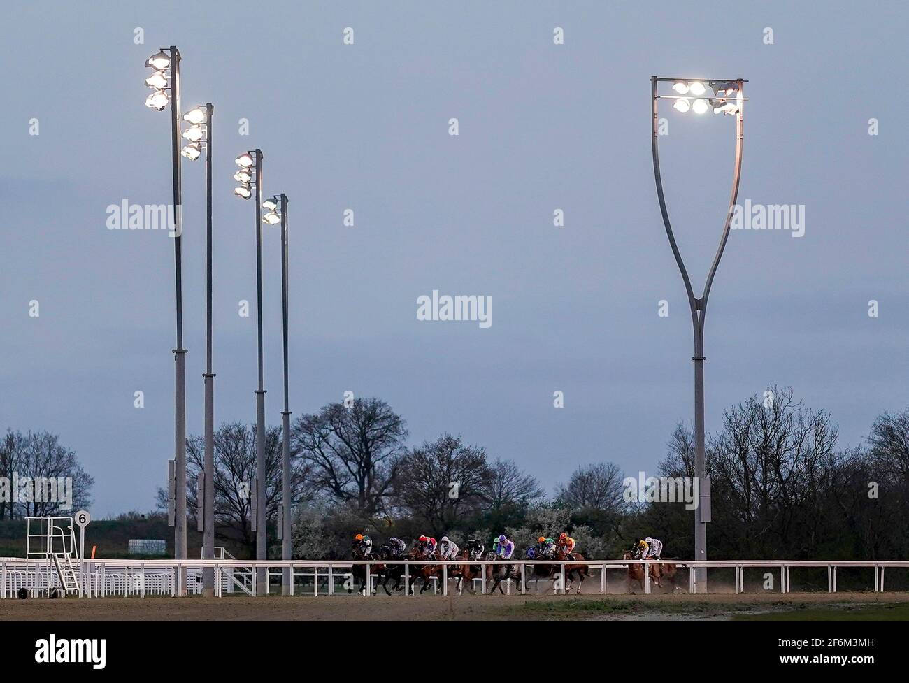 A general view of racing during The chelmsfordcityracecourse.com Handicap at Chelmsford City Racecourse. Picture date: Thursday April 1, 2021. Stock Photo