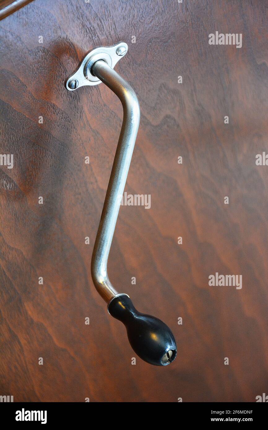 tvs victor handle lock