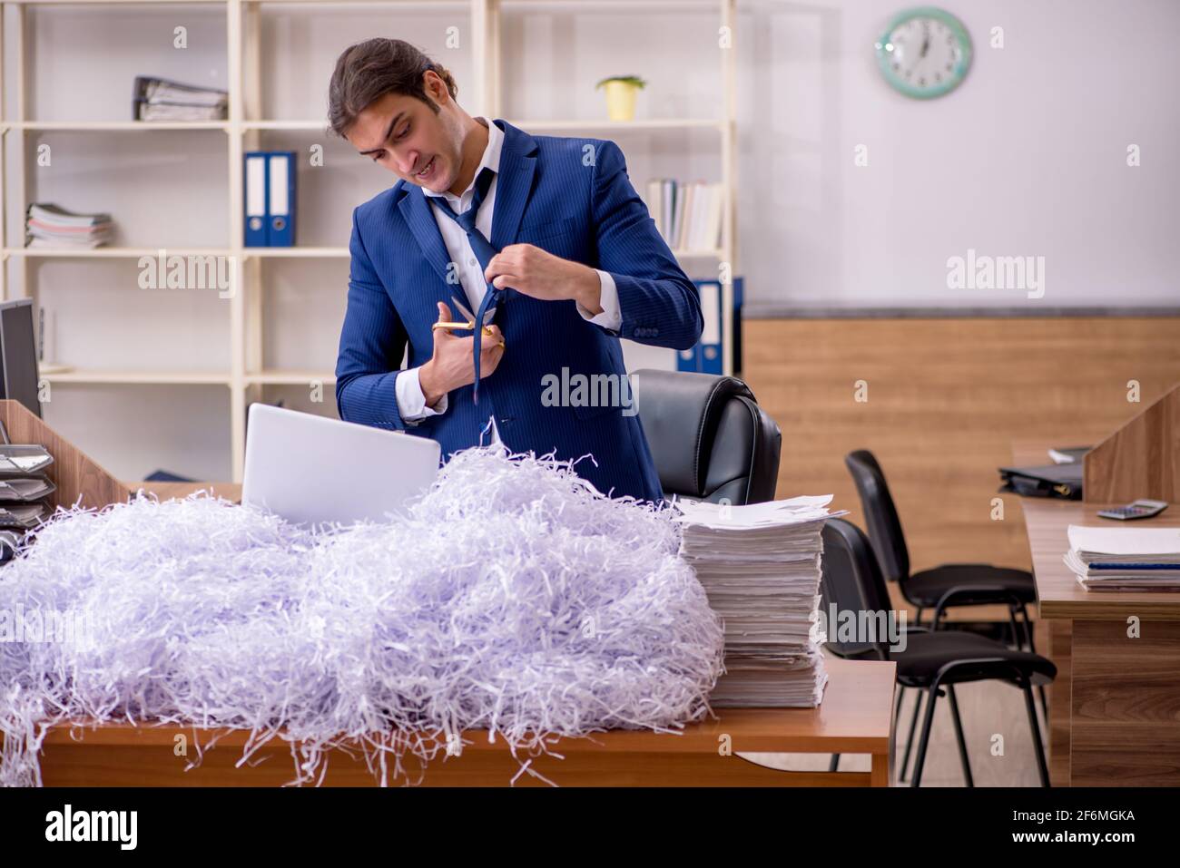 Paper shredder and tie hi-res stock photography and images - Alamy