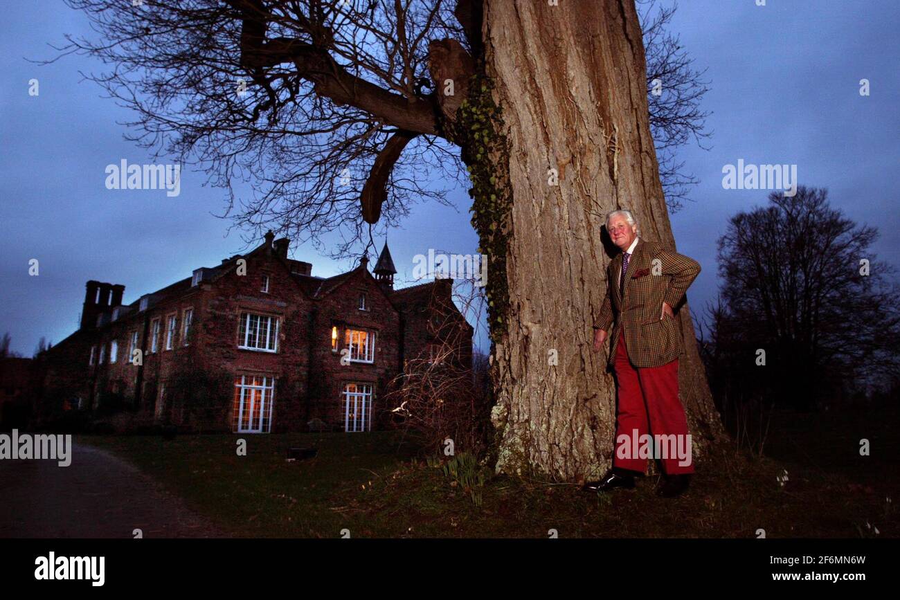 Sir Benjamin Slade at his family home, Maunsel House in Somerset.   pic David Sandison 22/2/2006 Stock Photo