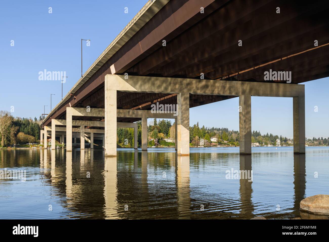 The concrete pillars of Interstate 90 supporting the East Channel Bridge linking the eastern shore of Lake Washington at Bellevue with Mercer Island Stock Photo