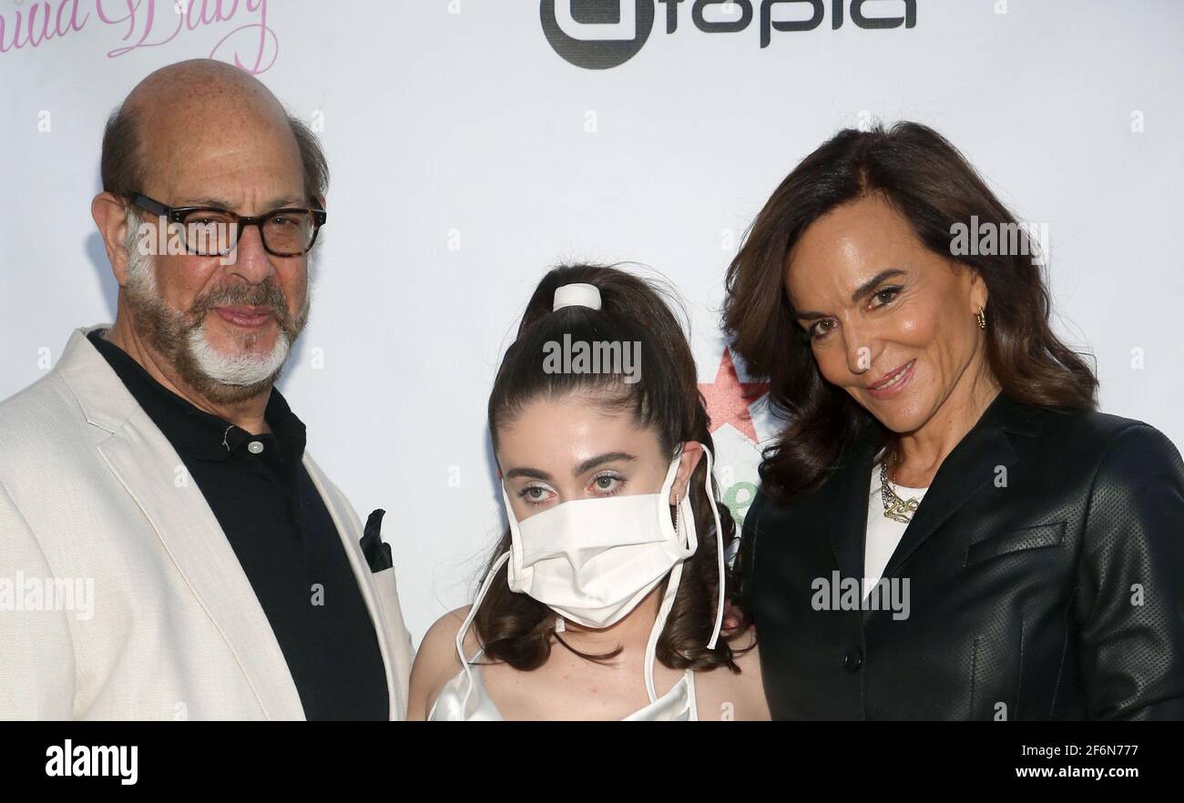 Los Angeles, CA -April 1 - Rachel Sennott, Polly Draper, Fred Melamed