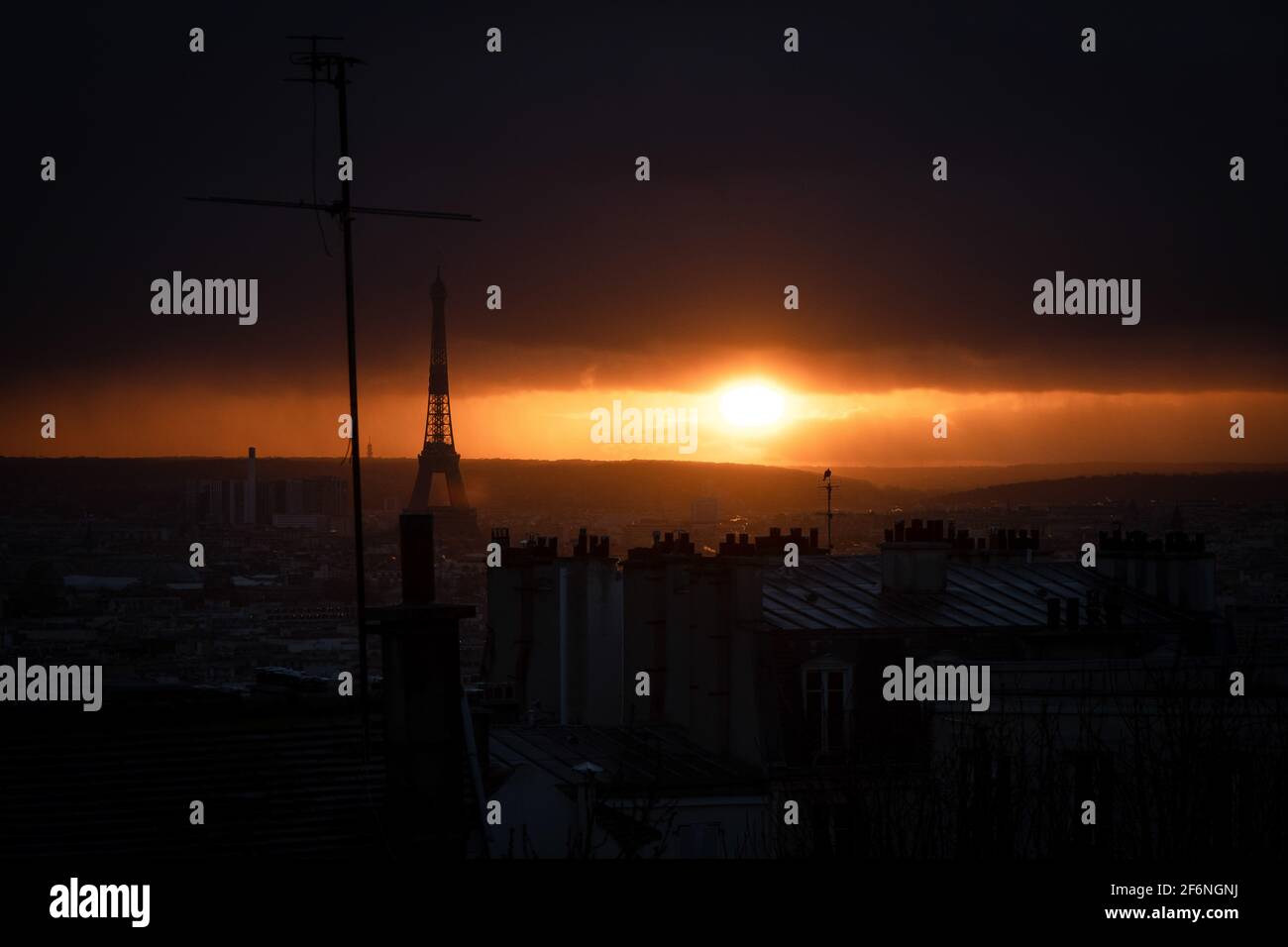 Lever de soleil paris montmartre hires stock photography and images Alamy