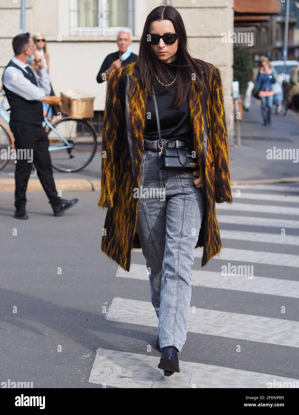 Fashion blogger  posing for photographers before Philosophy by Lorenzo Serafini at MFW fall/winter 2020 collections Stock Photo